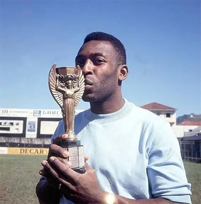 Vua bóng đá Pele và thứ di sản vượt thời gian 2