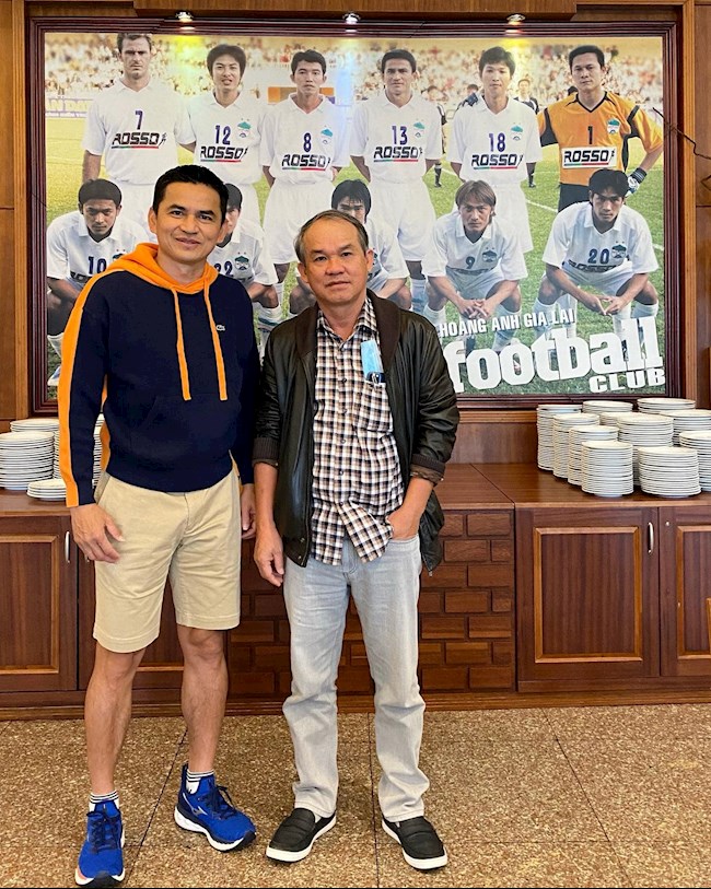 HLV Kiatisuk hứa một điều với bầu Đức trong ngày đầu năm mới hình ảnh HLV Kiatisuk hứa một điều với bầu Đức trong ngày đầu năm mới hình ảnh