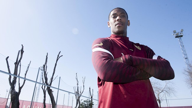 Martial từ chối Barca và Juventus để đến Sevilla