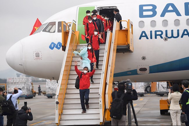 Mai Đức Chung ĐT nữ Việt Nam