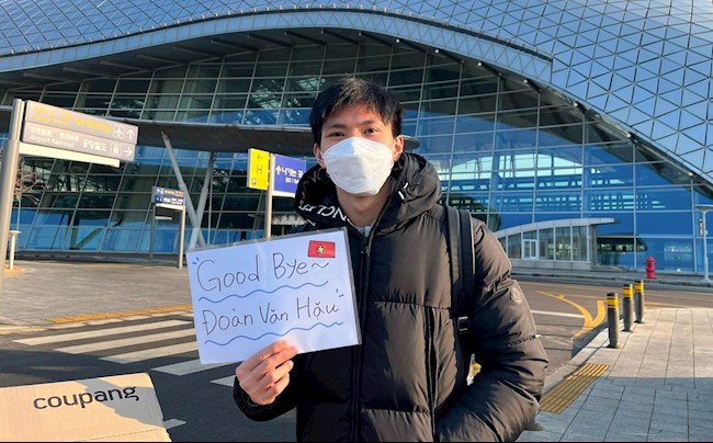 CLB Hà Nội báo tin vui về Đoàn Văn Hậu