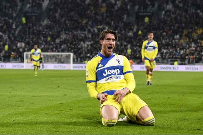 Vlahovic góp sức lớn vào bàn quyết định của Juventus