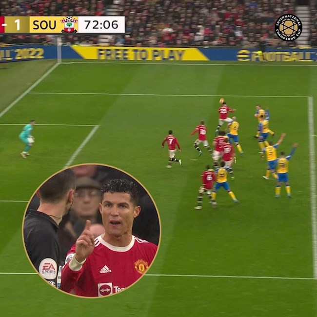 Việt vị rõ ràng nhưng Ronaldo vẫn đòi bàn thắng