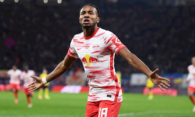 Chelsea đàm phán ký Nkunku