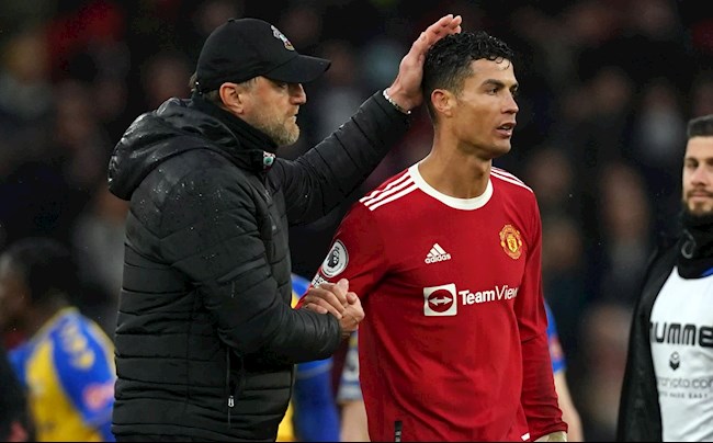 HLV Southampton giải thích lý do cầm chân MU