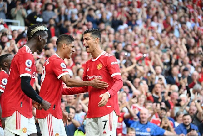 Varane lên tiếng về sự trở lại của Paul Pogba