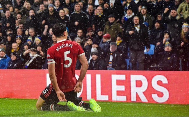 Maguire cà khịa bạn thân sau khi ghi bàn vào lưới Leeds