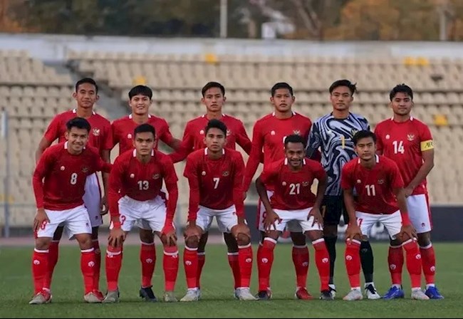 Đội hình U23 Indonesia: Hình ảnh đội hình U23 Indonesia đầy sức mạnh và tinh thần quyết tâm sẽ khiến bạn trân trọng hơn về những tài năng trẻ tại đất nước này. Xem các ngôi sao trẻ này cống hiến trong các trận đấu và tạo ra những khoảnh khắc đẹp của bóng đá.