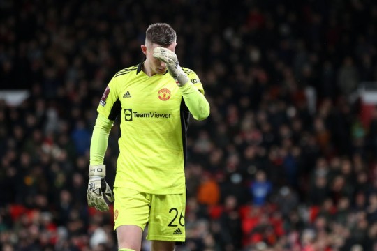 Roy Keane chỉ trích Dean Henderson