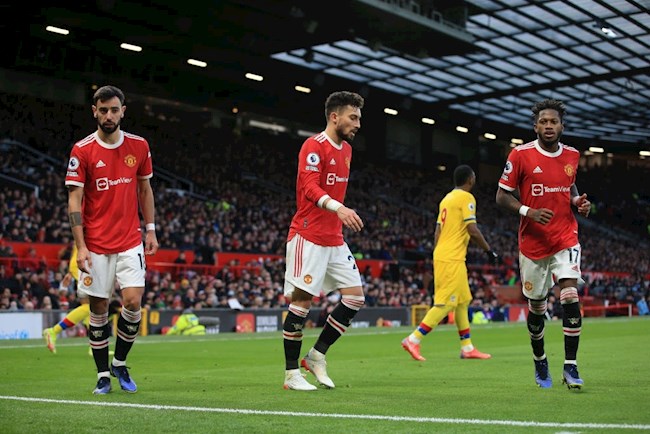 MU mất 2 trụ cột trong trận gặp Burnley