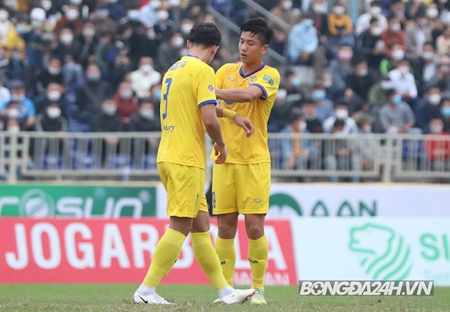 Quế Ngọc Hải vs Phan Văn Đức Quế Ngọc Hải vs Phan Văn Đức