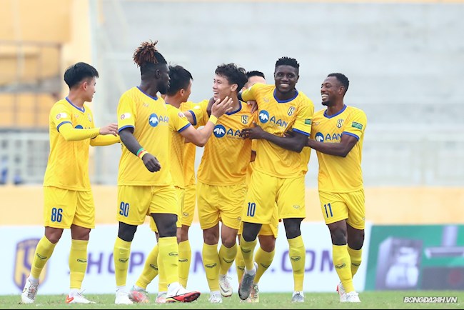 Thua ngược Bình Định, Quế Ngọc Hải lên tiếng trấn an cầu thủ trẻ SLNA