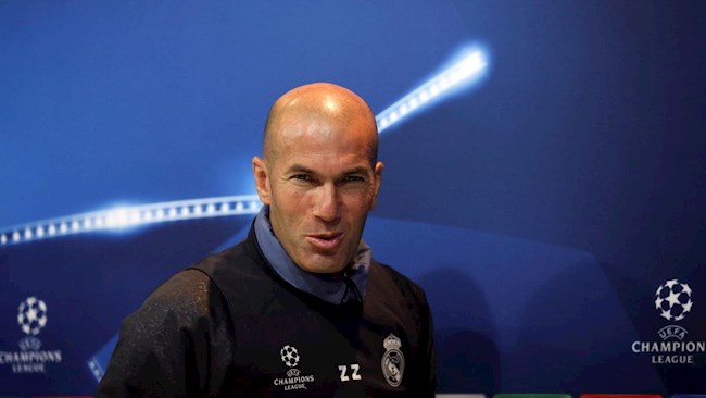 PSG liên hệ với Zidane