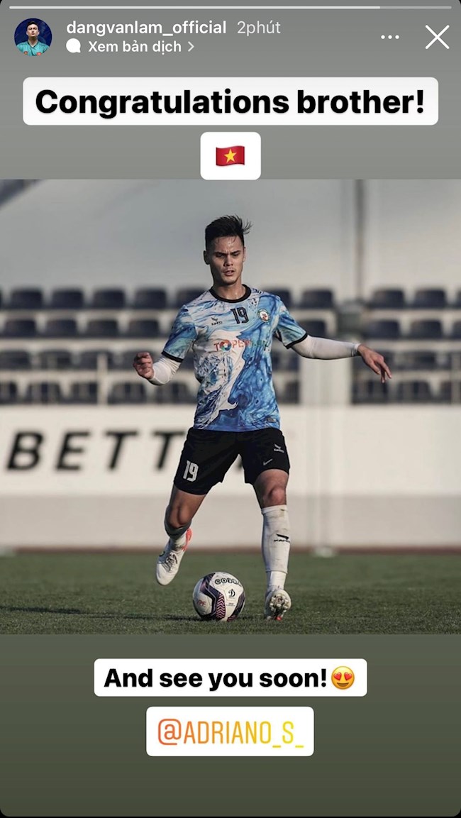 Văn Lâm gửi lời chúc đến Adriano Schmidt