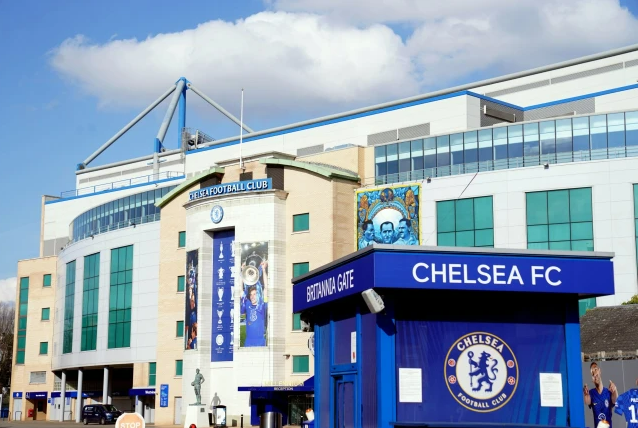 Tài khoản ngân hàng của Chelsea bị tạm ngừng hoạt động