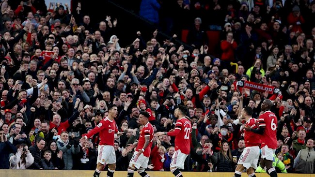 Ronaldo mở tỷ số cho MU trước Tottenham