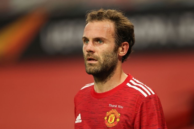 Juan Mata ở lại MU, nhưng không phải với vai trò cầu thủ