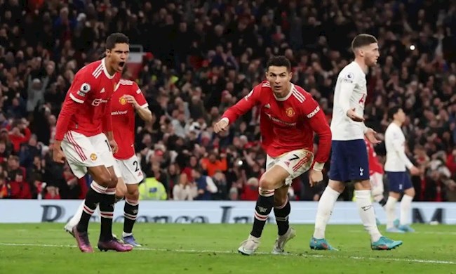 Pogba hết lời khen ngợi Ronaldo sau hattrick vào lưới Tottenham 1