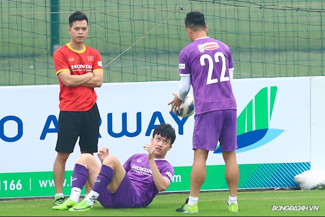 Hoàng Đức và Tiến Linh tập riêng, thầy Park bày tỏ e ngại