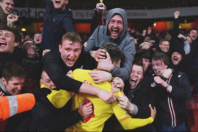 Liverpool đánh bại Arsenal 2-0