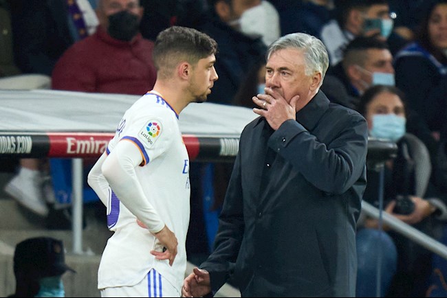 Liverpool theo đuổi Valverde