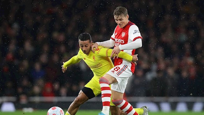 Hiệp 1 khép lại với tỷ số hòa 0-0