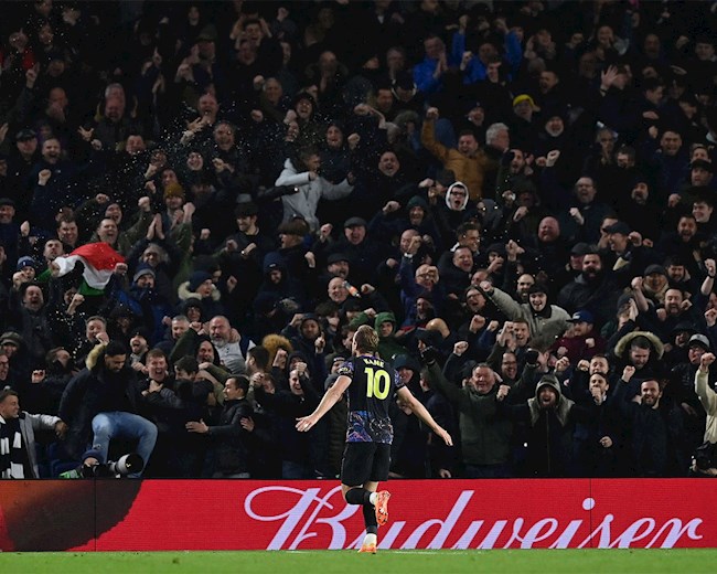 Harry Kane chính thức vượt qua kỷ lục của Wayne Rooney