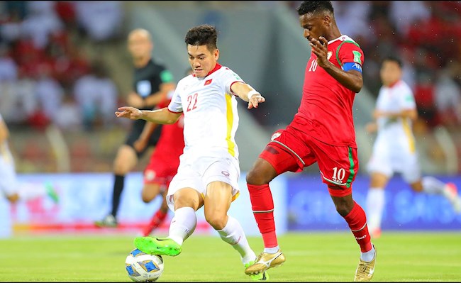 Tiến Linh báo tin mừng cho HLV Park Hang Seo