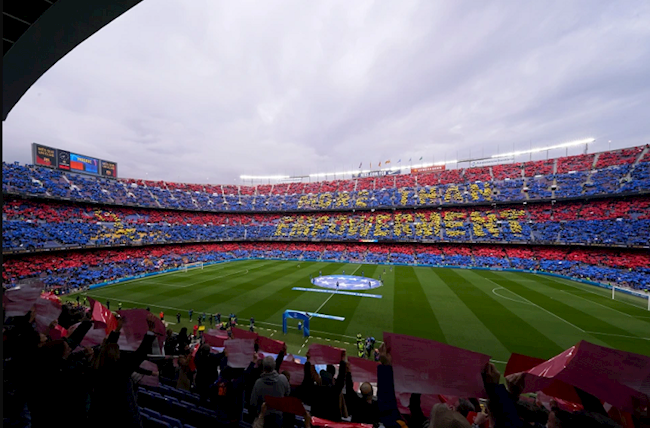 Hơn 91.000 người tới sân theo dõi đội nữ Barca đối đầu với nữ Real Hơn 91.000 người tới sân theo dõi đội nữ Barca đối đầu với nữ Real