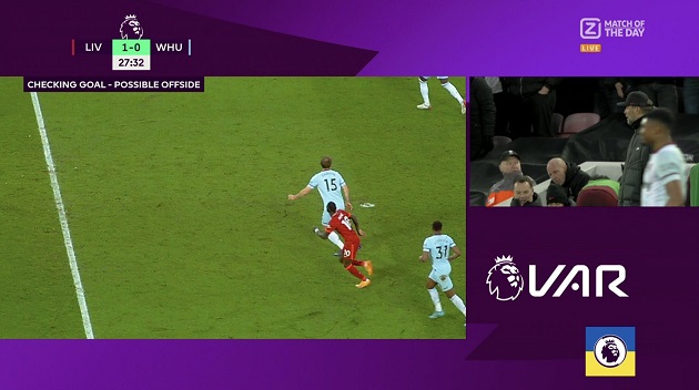 Tranh cãi gay gắt về bàn thắng của Sadio Mane trước West Ham