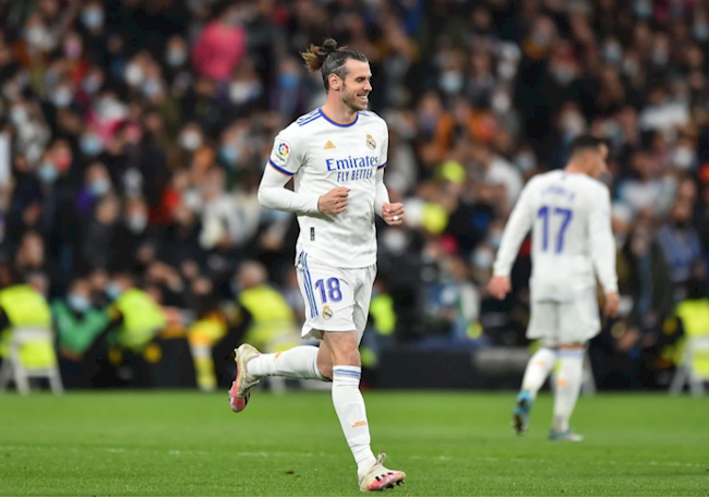 Gareth Bale phản ứng bất ngờ khi bị NHM Real la ó Gareth Bale phản ứng bất ngờ khi bị NHM Real la ó