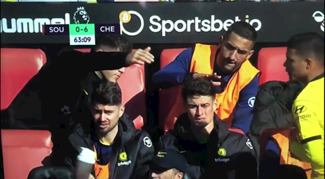 Thiago Silva khiến Ross Barkley và Hakim Ziyech bẽ mặt