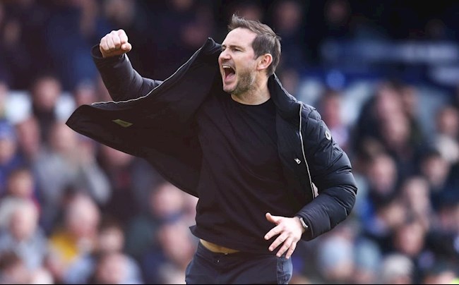 Lampard vui mừng sau trận thắng Man United