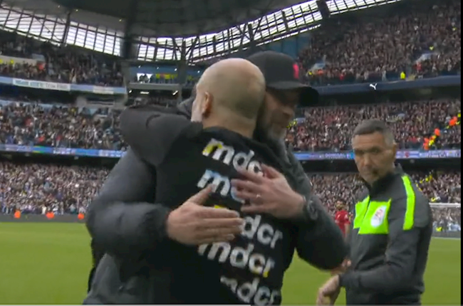 Hòa 2-2 tại Etihad, cơ hội vô địch vẫn chia đều cho đội bóng của Klopp và Pep