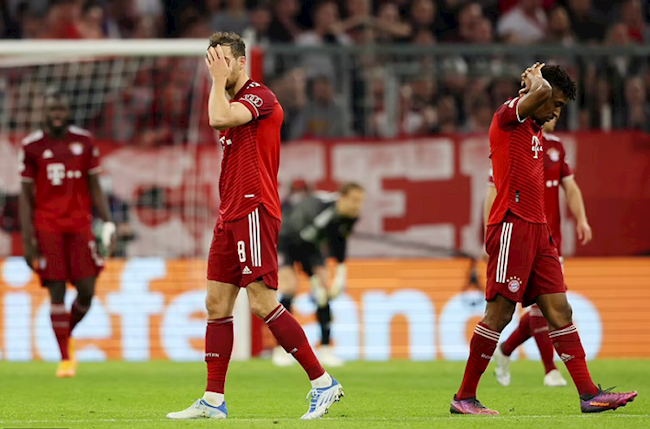 Bayern bị Villarreal loại ở tứ kết C1 mùa này Bayern bị Villarreal loại ở tứ kết C1 mùa này