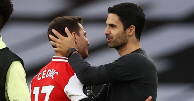 Arsenal giải bài toán thiếu vắng Kieran Tierney như thế nào?