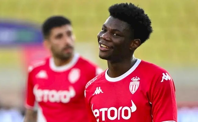 Điểm tin bóng đá 24h sáng 16/4: Xác định ưu tiên hàng đầu của Ten Hag ở MU