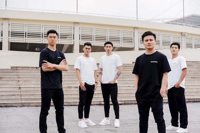 Văn Hậu ra mắt thương hiệu thời trang