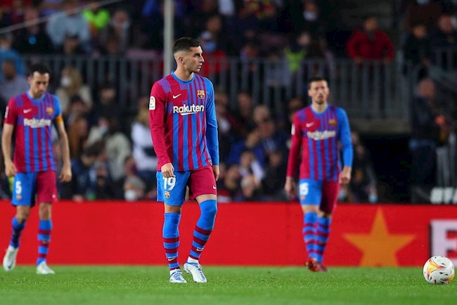 Barca thua trận thứ 2 liên tiếp, đều trên sân nhà