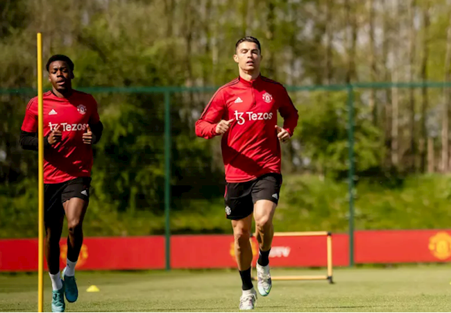 Cristiano Ronaldo trở lại tập luyện bình thường