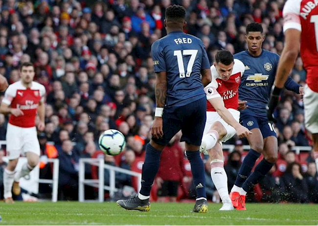 Granit Xhaka tuyên bố muốn phục thù MU