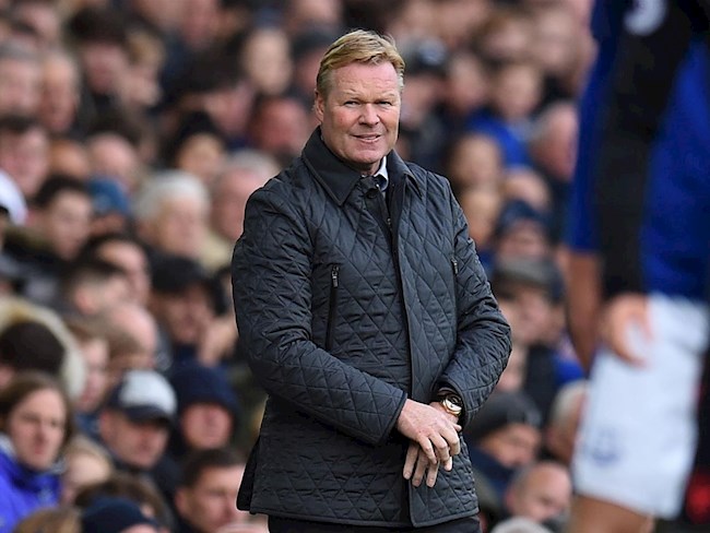 Koeman chỉ trích Barca vì không chịu buông bỏ tiki-taka