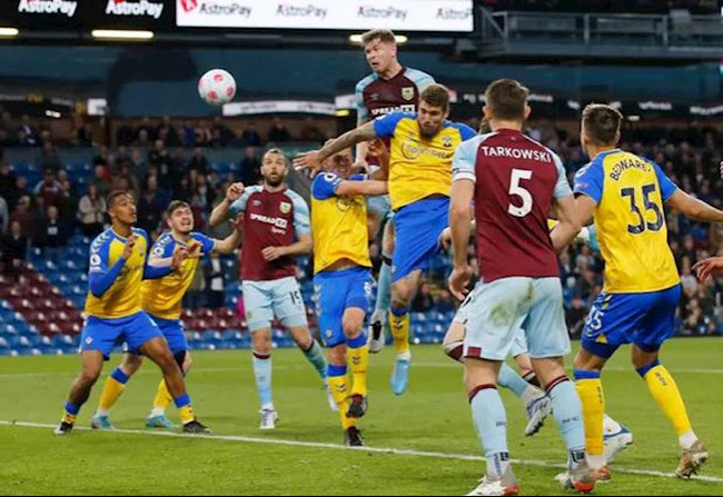 Burnley khiến Everton của Frank Lampard tim đập chân run