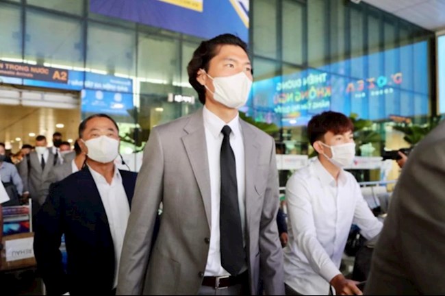 Lý giải việc Kim Dong Su gia nhập CLB Hàn Quốc thay vì nhập ngũ?