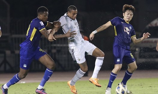 Sydney FC mất hai trụ cột trước thềm đấu HAGL hình ảnh