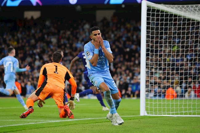 Man City có thể mất cả hai danh hiệu mùa này vì Riyad Mahrez