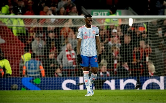 Crystal Palace muốn mượn Wan-Bissaka từ MU