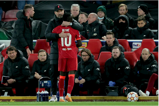 Didier Drogba ghi bàn trước Villarreal