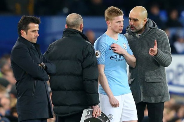 Pep khen ngợi De Bruyne