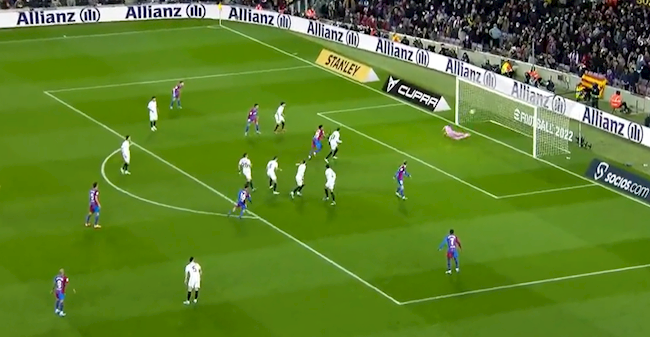 Pedri lập siêu phẩm trước Sevilla